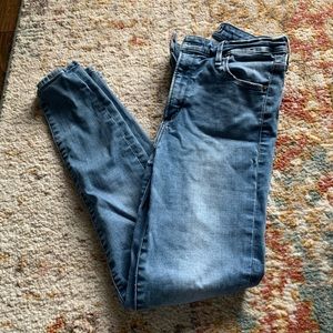 Abercrombie & Fitch, Simone high rise skinny jeans - light wash, size 4 or 27